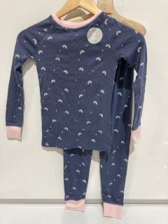 A QTY OF THE WHITE COMPANY ITEMS TO INCLUDE RAINBOW GITD PRINT PYJAMA 7-8YR NAVY TOTAL RRP £102