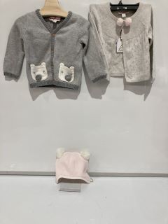 A QTY OF THE WHITE COMPANY ITEMS TO INCLUDE STRIPE LION SLEEPSUIT 9-12MTH WHITE TOTAL RRP £128