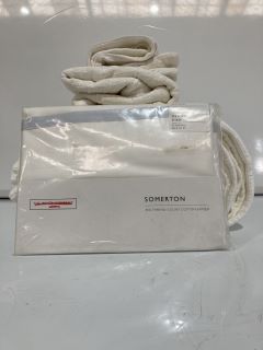 A QTY OF THE WHITE COMPANY ITEMS TO INCLUDE SOMERTON OXFORD SHAM PALE BLUE STANDARD TOTAL RRP £259