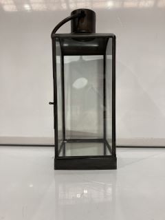 A QTY OF THE WHITE COMPANY ITEMS TO INCLUDE OUTDOOR GLASS CANDLE HOLDER MEDIUM BLACK TOTAL RRP £129