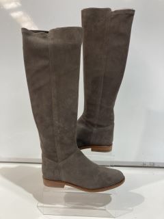 1 X THE WHITE COMPANY SUEDE HIGH LEG STRETCH BOOTS 37 NUTMEG TOTAL RRP £169