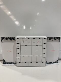 1 X THE WHITE COMPANY BEAUTY ADVENT CALENDAR TOTAL RRP £159