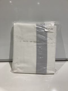 A QTY OF THE WHITE COMPANY ITEMS TO INCLUDE CAMBERLY FLAT SHEET PAIR WHITE/SILVER KING TOTAL RRP £248