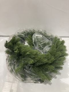 A QTY OF THE WHITE COMPANY ITEMS TO INCLUDE SYMONS PRE LIT GARLAND 250CM TOTAL RRP £220