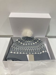 A QTY OF THE WHITE COMPANY ITEMS TO INCLUDE FAIRISLE HAT & WRIST WARMERS GIFT SET - ONE SIZE - TOTAL RRP £165