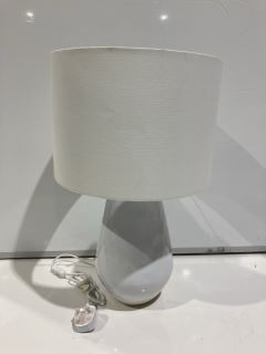 A QTY OF THE WHITE COMPANY ITEMS TO INCLUDE LIGHT BULB STAND