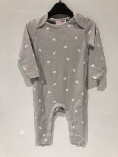 A QTY OF THE WHITE COMPANY ITEMS TO INCLUDE ROSE FLORAL SLEEPSUIT TOTAL RRP £258