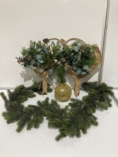 A QTY OF THE WHITE COMPANY ITEMS TO INCLUDE XMAX ALL TREES FLOWER DECORATIONS TOTAL RRP £220.00