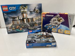 QTY OF ASSORTED LEGO TO INCLUDE LEGO CREATER SPACE ASTRONAUT 3 IN 1