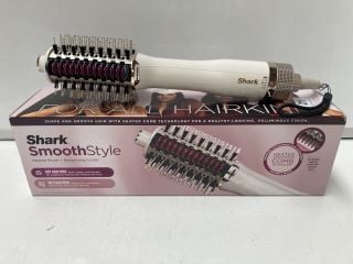 1 X SHARK SMOOTHSTYLE HEATED BRUSH & SMOOTHING COMB