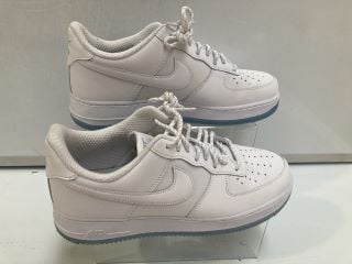 1 X NIKE AIR FORCE 1 WHITE SIZE 9