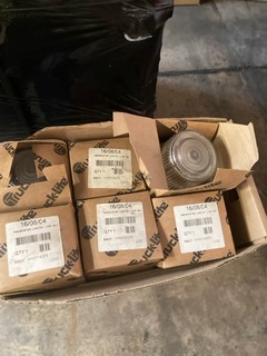 PALLET OF ITEMS TO INCLUDE MERCEDES-BENZ TURN SIGNAL LAMP (LH), MERCEDES-BENZ TURN SIGNAL LAMP (RH), MERCEDES-BENZ SPRINTER NSR LAMP