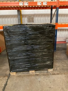 PALLET OF ITEMS TO INCLUDE MERCEDES-BENZ SABO LIFT AXLE BAG + FP25, EXHAUST PIPE WITH FLEX LOWER, 7420811880 TAIL PIP & IVECO DPF RECON FILTER