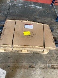 PALLET OF ITEMS TO INCLUDE REAR TWIN LEAF SPRING, REAR 2+1 LEAF SPRING & FRONT 2 LEAF SPRING