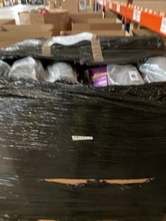 PALLET OF ITEMS TO INCLUDE VAUXHALL ASTRA (NEW) 1.6TD OIL FILTER, FORD TRANSIT CONNECT FRONT STABILISER & MERCEDES-BENZ TEMPERATURE SENSOR