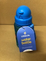 QUANTITY OF ITEMS TO INCLUDE CHILDREN'S WATER BOTTLE WITH EASY-ACCESS LID & STRAW, 400ML, BLUE DINOSAURS: LOCATION - A RACK