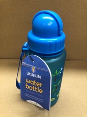 QUANTITY OF ITEMS TO INCLUDE CHILDREN'S WATER BOTTLE WITH EASY-ACCESS LID & STRAW, 400ML, BLUE DINOSAURS: LOCATION - A RACK