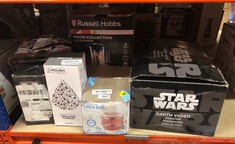 QUANTITY OF ITEMS TO INCLUDE UNCANNY BRANDS STAR WARS DARTH VADER HALO TOASTER - LIGHTS-UP AND MAKES LIGHTSABER SOUNDS: LOCATION - C RACK