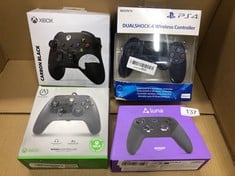 QUANTITY OF TECH & GAMING ITEMS TO INCLUDE SONY PLAYSTATION DUALSHOCK 4 CONTROLLER - MIDNIGHT BLUE: LOCATION - B