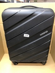 AMERICAN TOURISTER MEDIUM SUITCASE BLACK : LOCATION - C