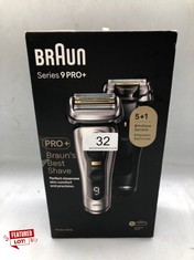 BRAUN SERIES 9 PRO ELECTRIC SHAVER WITH 4+1 HEAD, ELECTRIC RAZOR FOR MEN WITH PROLIFT TRIMMER, CHARGING STAND & TRAVEL CASE, SONIC TECHNOLOGY, UK 2 PIN PLUG, 9417S, SILVER, RATED WHICH? BEST ON TEST.