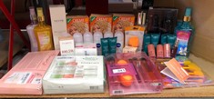 QUANTITY OF HEALTH & BEAUTY ITEMS TO INCLUDE REAL TECHNIQUES EVERYDAY ESSENTIALS + MAKEUP SPONGE KIT, 4 MAKEUP BRUSHES AND 2 MAKEUP BLENDER SPONGES,BLUSH, BRONZER, EYESHADOW, AND POWDER, SYNTHETIC BR