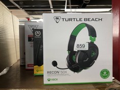 QUANTITY OF TECH & GAMING ITEMS TO INCLUDE TURTLE BEACH RECON 50X GAMING HEADSET FOR XBOX SERIES X|S, XBOX ONE, PS5, PS4, NINTENDO SWITCH, & PC: LOCATION - SIDE TABLES