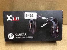 XVIVE WIRELESS GUITAR SYSTEM - CARBON.: LOCATION - BACK TABLES