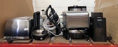 QUANTITY OF ASSORTED KITCHEN ITEMS TO INCLUDE RUSSELL HOBBS POWER STEAM ULTRA IRON: LOCATION - RACK 2(COLLECTION OR OPTIONAL DELIVERY AVAILABLE)