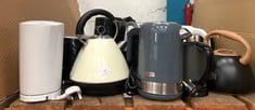 QUANTITY OF ASSORTED KITCHEN ITEMS TO INCLUDE DAEWOO ELECTRIC KETTLE: LOCATION - RACK 2(COLLECTION OR OPTIONAL DELIVERY AVAILABLE)