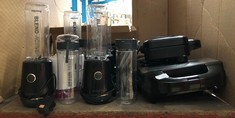 QUANTITY OF ASSORTED KITCHEN ITEMS TO INCLUDE BLEND ACTIVE BLENDER: LOCATION - RACK 3(COLLECTION OR OPTIONAL DELIVERY AVAILABLE)