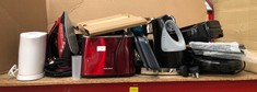 QUANTITY OF ASSORTED KITCHEN ITEMS TO INCLUDE MORPHY RICHARDS RED METALLIC TOASTER: LOCATION - RACK 3(COLLECTION OR OPTIONAL DELIVERY AVAILABLE)