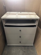 JOHN LEWIS MARLOW 4 DRAWER CHEST IN GREY RRP £549: LOCATION - MIDDLE FLOOR(COLLECTION OR OPTIONAL DELIVERY AVAILABLE)