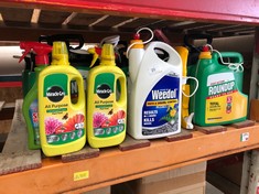 QUANTITY OF ASSORTED GARDEN ITEMS TO INCLUDE MIRACLE GRO ALL PURPOSE CONCENTRATED PLANT FOOD - COLLECTION ONLY - LOCATION RIGHT RACK