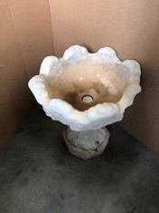 TULIP URN ORNATE TULIP ON HEXAGONAL BASE - COLLECTION ONLY - LOCATION RIGHT RACK