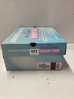 PAIR OF SKECHERS WITH AIR-COOLER MEMORY FOAM TRAINERS UK 8