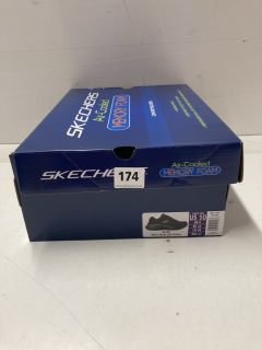 PAIR OF SKECHERS WITH AIR-COOLER MEMORY FOAM TRAINERS UK 9