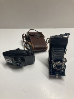 2 X ASSORTED VINTAGE CAMERAS TO INCLUDE BILLY-RECORD AGFA CAMERA