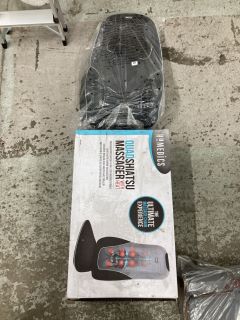 2 X HOMEDICS MASSAGERS INC QUADSHIATSU MASSAGER WITH HEAT