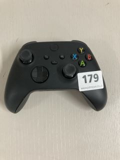 XBOX WIRELESS CONTROLLER - CARBON BLACK