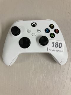 XBOX WIRELESS CONTROLLER - ROBOT WHITE