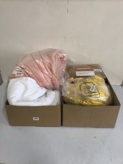 BOX OF ASSORTED BEDDING ITEMS INC DUVET COVER