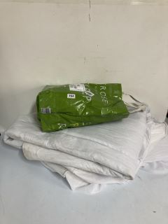 2 X ASSORTED BEDDING ITEMS