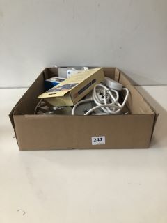 BOX OF ASSORTED ITEMS INC EMEET 1080P AUTO FOCUS WEBCAM