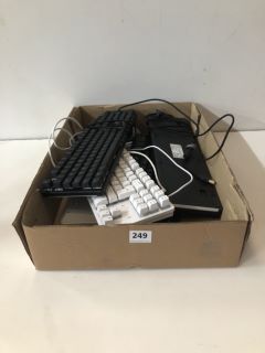 BOX OF LOOSE KEYBOARDS