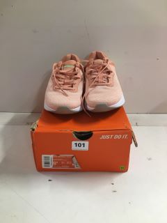 PAIR OF NIKE WOMENS REACT MILER 3 TRAINERS - SIZE UK 6