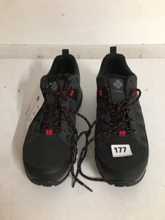 PAIR OF COLUMBIA WALKING BOOTS IN BLACK - SIZE UK 11