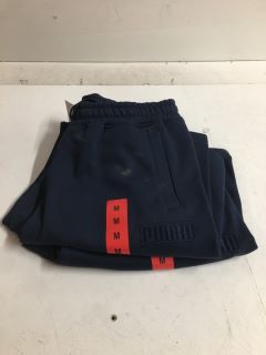 2 X PAIRS OF PUMA JOGGER SHORTS IN NAVY - SIZE M