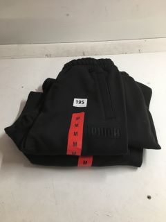 2 X PAIRS OF PUMA JOGGER SHORTS IN BLACK - SIZE M