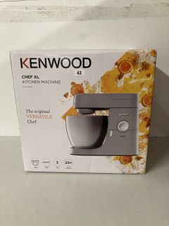 KENWOOD CHEF XL KITCHEN MACHINE - MODEL KVL4100S